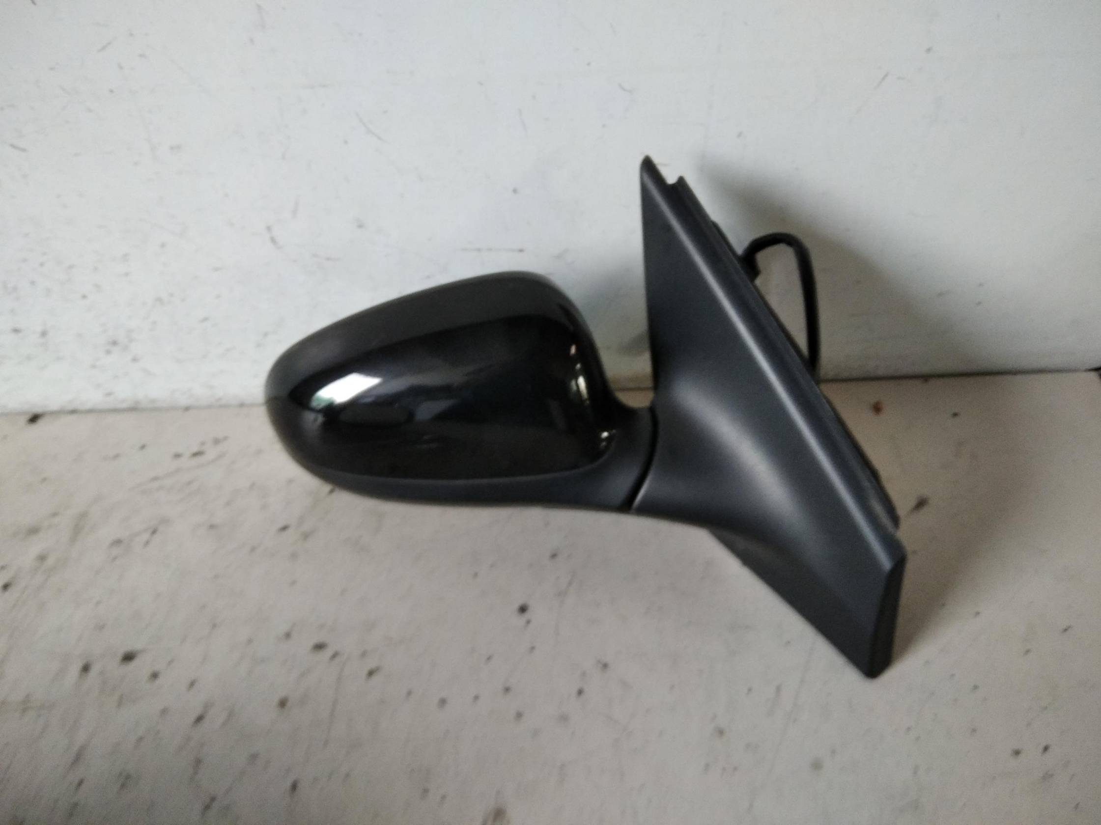 Retrovisore est. regolaz. elettr. dx.